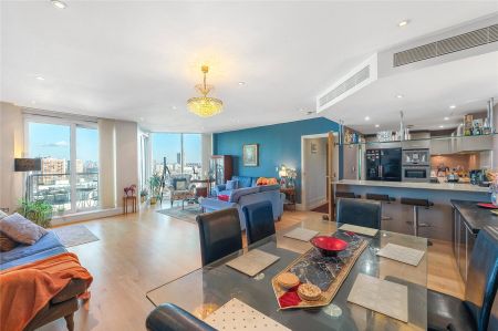 Ensign House, Juniper Drive, London, SW18 flat to rent - Photo 3