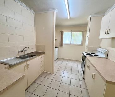 BEACH SIDE UNIT WALKING DISTANCE TO EIMEO PUB! - Photo 6