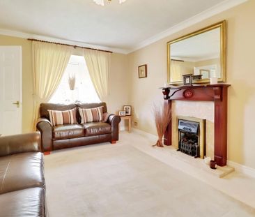4 bedroom detached house to rent - Photo 2