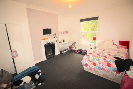 6 Bed - 105 Victoria Road, Hyde Park, Leeds - LS6 1DR - Student - Photo 3