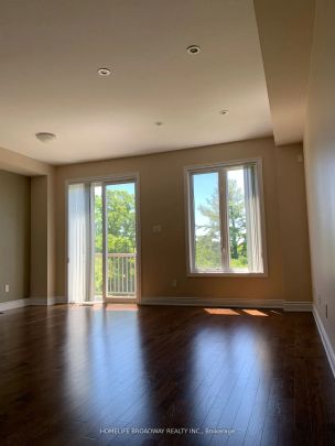 720 WENDY CULBERT Crescent #33 - Photo 1