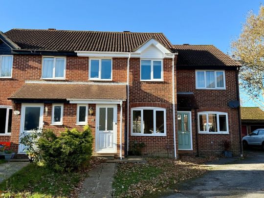 3 Bedroom House - The Hurdles, Fareham - Photo 1