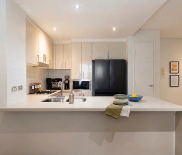 Your 1 bedroom+ Study, Sun-Drenched North-Facing Sanctuary - Photo 2