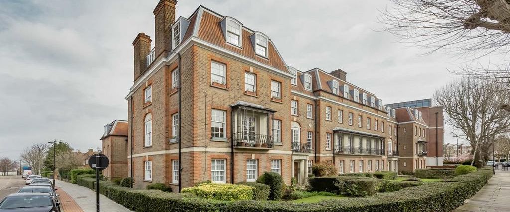 3 bedroom flat to rent - Photo 1