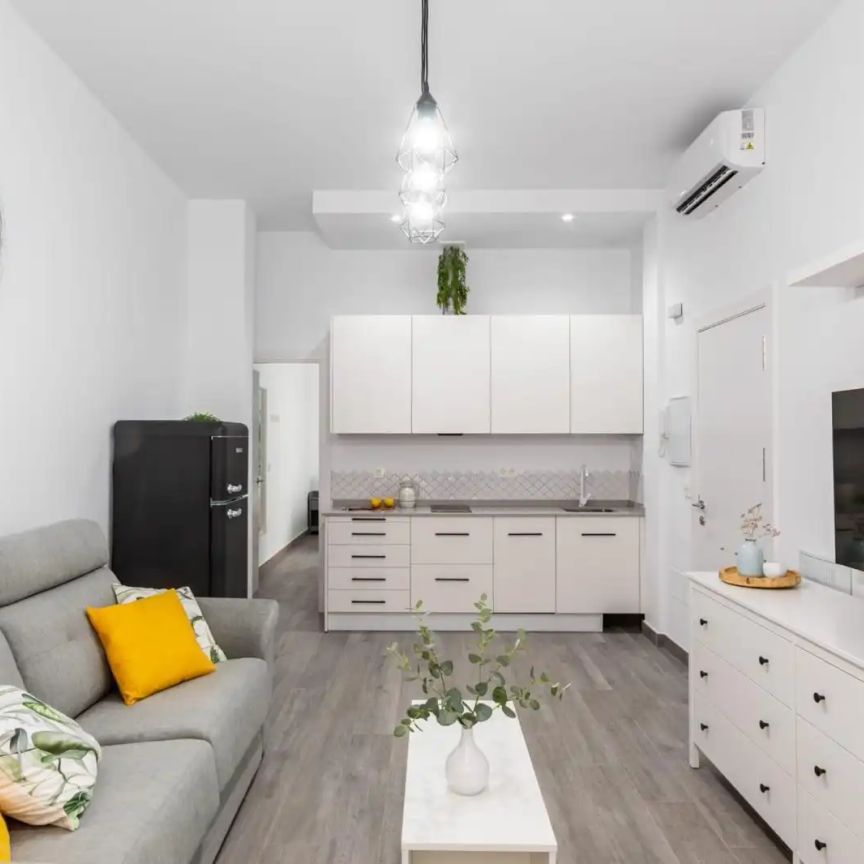 Apartamento de alquiler en Calle de San Andrés, 2, Centro - Photo 1
