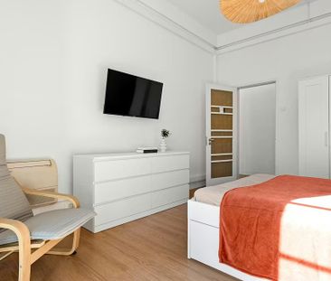 Avenida de Sidónio Pais, Lisbon, Lisbon 1050-215 - Photo 6