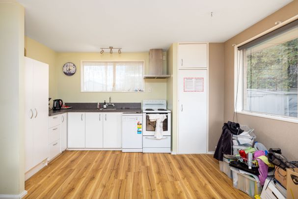 Three Bedroom Unit Close To The Beach! - Photo 1