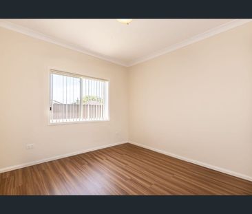 Modern 2 Bedroom Granny Flat - Photo 2