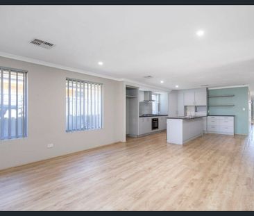 4x2x2 in Alkimos - Photo 2