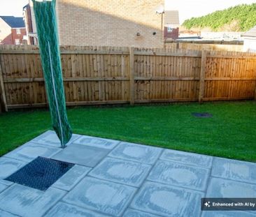 3 bedroom semi-detached house to rent - Photo 5