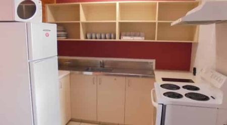 5 Bedroom City Apartment - Photo 4