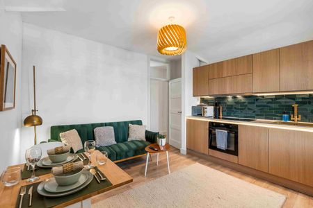 2 Bed Flat, Hove Sunrise, BN3 - Photo 2