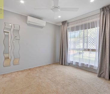 House available for rent featuring a swimming pool - Photo 2