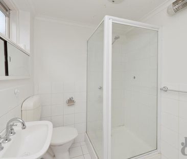 6/70 Edgar Street, North Glen Iris - Photo 4