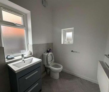 The Oval, Blyth, NE24 - Photo 2