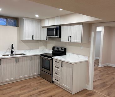 For Lease - 7362 Aspen Avenue, Mississauga, Ontario - Photo 4