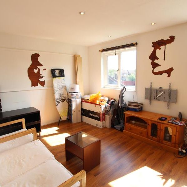 Willowmead Close, Woking, Surrey, GU21 - Photo 1