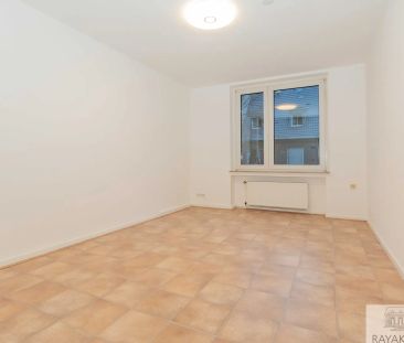 Helle 2-Zimmer-Wohnung mit Balkon – in Düsseldorf-Friedrichstadt - Photo 1