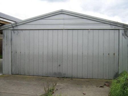 3 BEDROOM HOME IN CENTRAL LOCATION - Photo 4