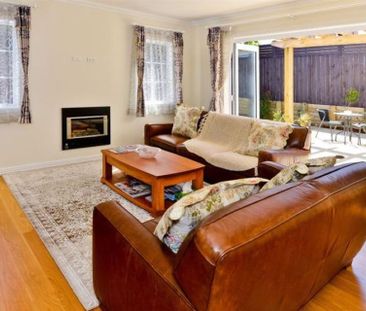 Absolutely Stunning Home - Photo 1