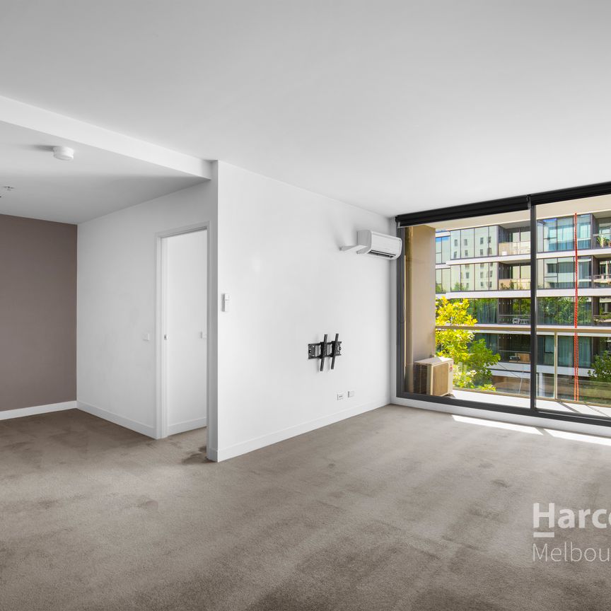 Spacious 1 Bedroom In Leafy East Melbourne! - Photo 1