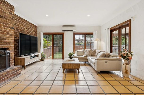 Spacious Family Home with Poolside Entertaining in Quiet Cul-de-Sac - Photo 1