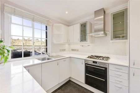 Located on the second floor of this impressive standalone building, this two bedroom apartment offers extremely well proportioned accommodation that flows perfectly. - Photo 4