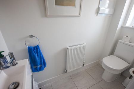 3 bedroom detached house to rent - Photo 2