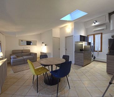 Location Appartement 2 pièces 43m² POURRIERES 83910 - Photo 3