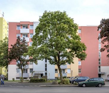 2-Zimmer-Wohnung mit Balkon in Düsseldorf-Hassels mieten - Photo 1