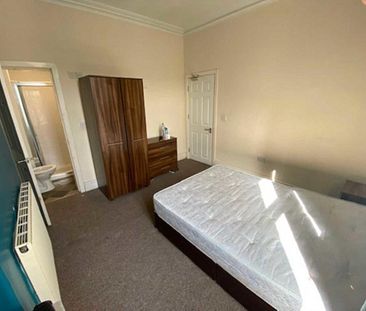 Room in a Shared House, Lower Seedley Road, M6 - Photo 3