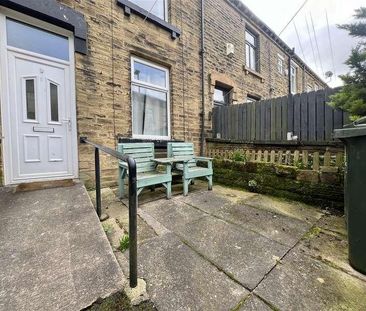 Grange Terrace, Allerton, Bradford, BD15 - Photo 1