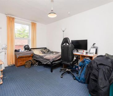 House share to rent - Photo 4