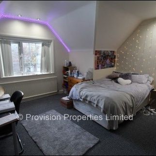 Student Accommodation in Leeds - Photo 1