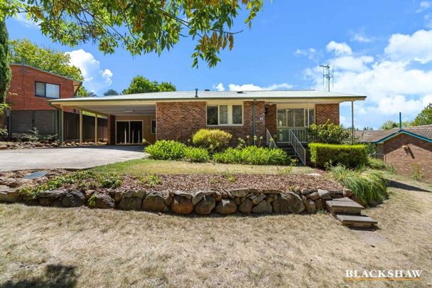 Narrabundah Heights family home - Photo 1