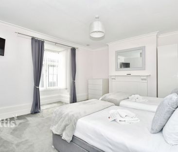 2 bedroom terraced house to rent - Photo 2