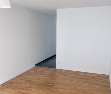 Hübsche Singelwohnung nähe Kantonsspital und Grossacker - Photo 2