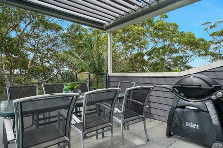 Versatile family entertainer in the heart of North Avoca - Photo 2