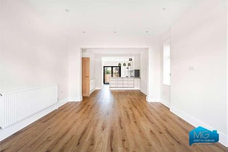 Hyde Park Avenue, London, N21 - Photo 2