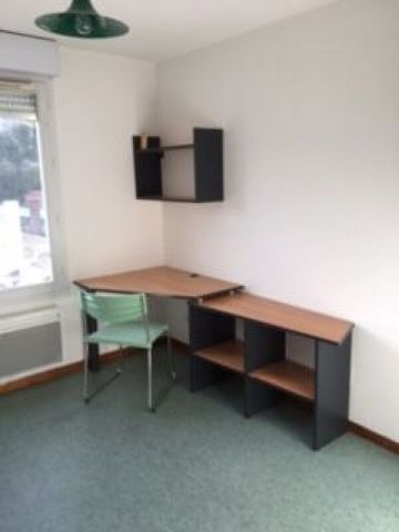 Location Appartement 1 pièce 17m² ST ETIENNE 42000 - Photo 4