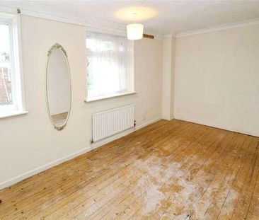 Pontypool Walk, Romford, RM3 - Photo 5