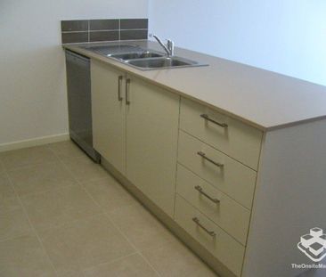 Location! Location! Location! - Photo 5