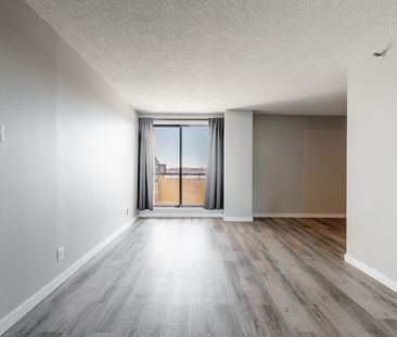 1951 Maisonneuve Boulevard East, Montréal, QC - Photo 2