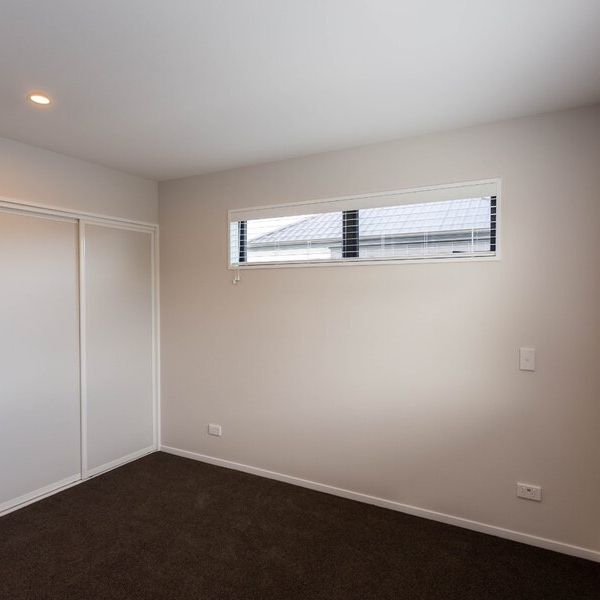 Near New Pet Friendly Townhouse! - Photo 1