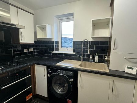 2 bedroom property to rent - Photo 2