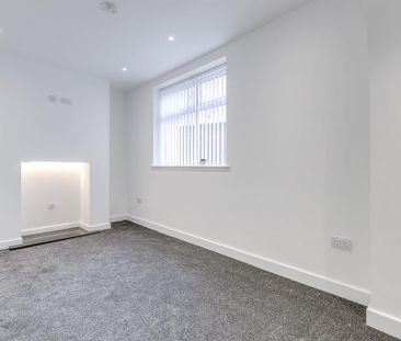 3 bedroom end of terrace house to rent - Photo 5