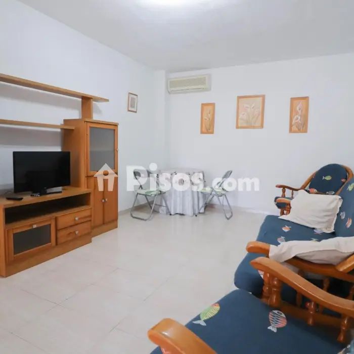 Piso en alquiler en Zapillo - Foto 1