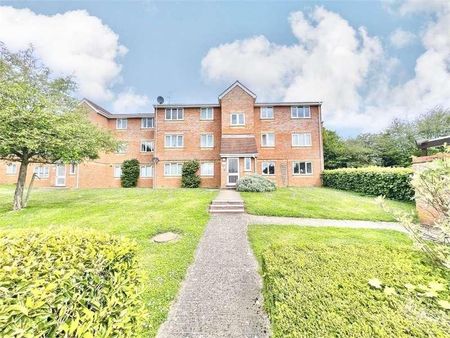 Walpole Road, Slough, SL1 - Photo 3