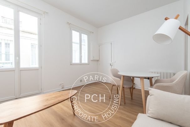 Rue de Charenton, - Photo 1