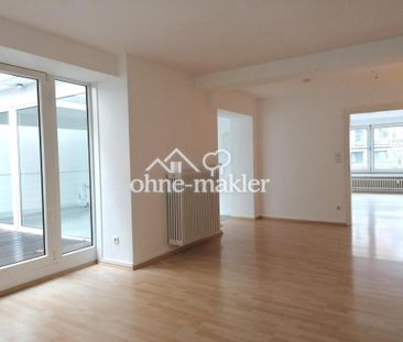 Unikat: Großzügiges Wohnen auf 2 Ebenen mit ruhigem Atrium ! Top-St... - Photo 1